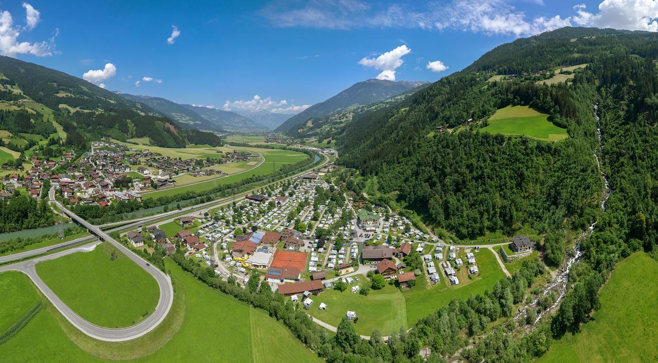 Mountainview Lodge - Chalet Im Zillertal Direkt Am 5 Sterne Campingplatz Aufenfeld Mit Hallenbad Und Sauna Aschau Im Zillertal Bagian luar foto