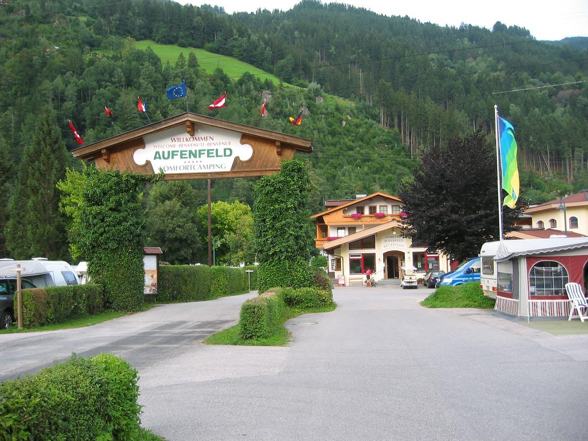 Mountainview Lodge - Chalet Im Zillertal Direkt Am 5 Sterne Campingplatz Aufenfeld Mit Hallenbad Und Sauna Aschau Im Zillertal Bagian luar foto