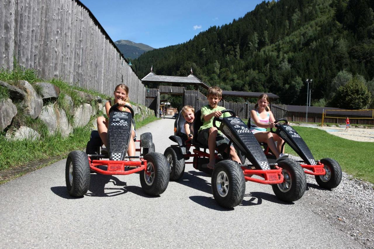 Mountainview Lodge - Chalet Im Zillertal Direkt Am 5 Sterne Campingplatz Aufenfeld Mit Hallenbad Und Sauna Aschau Im Zillertal Bagian luar foto